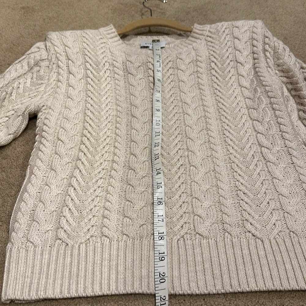 Evereve cream cable knit sweater with shoulder pads in excellent condition! - Picture 4 of 6